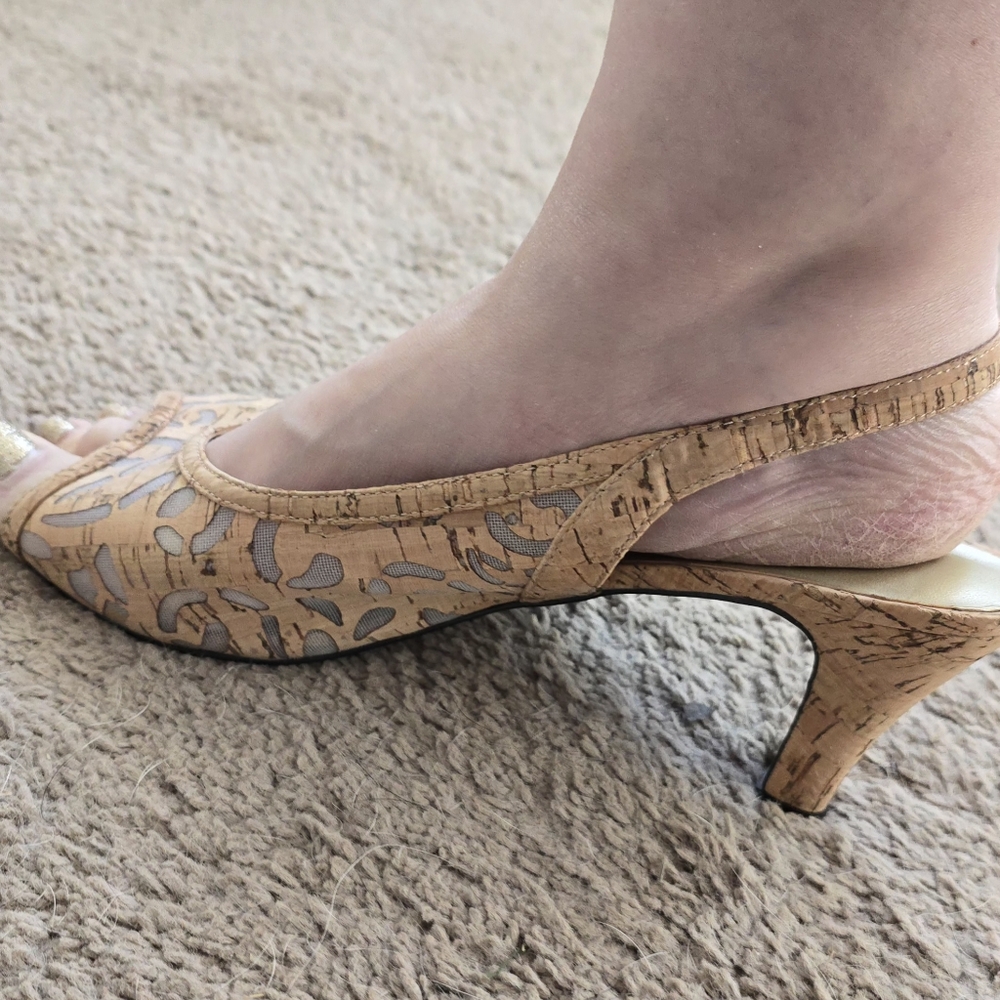 Women's shoes David Tate size 10 beige